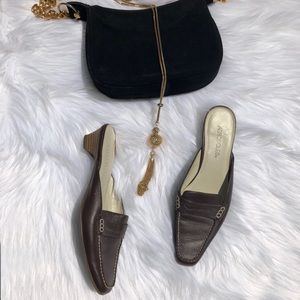 Aerosoles leather upper pointed-toe mules